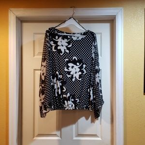 A beautiful black and white shirt